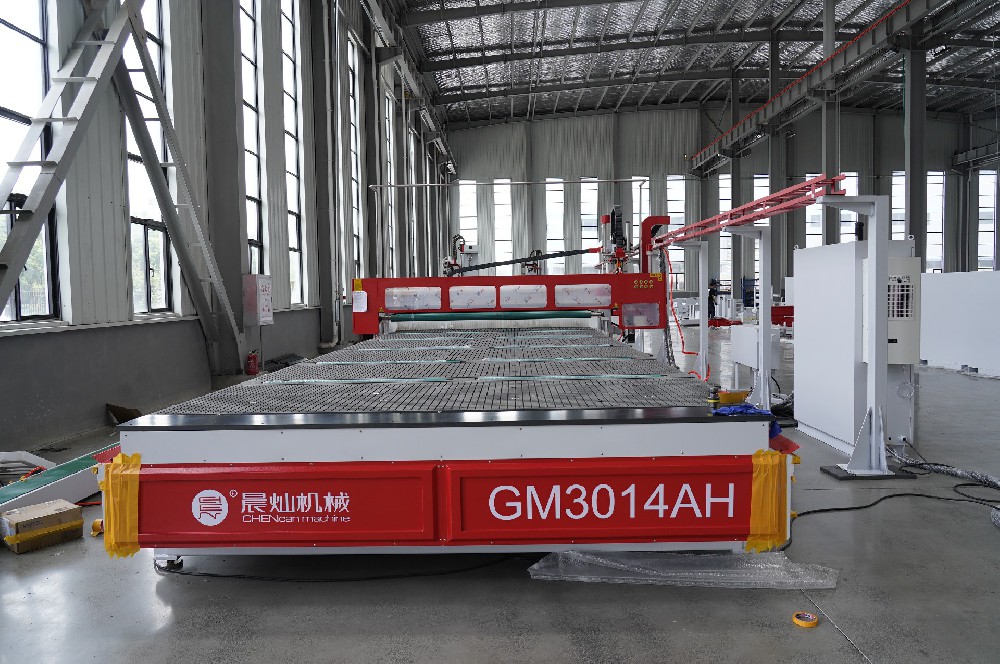 房車廂板加工中心